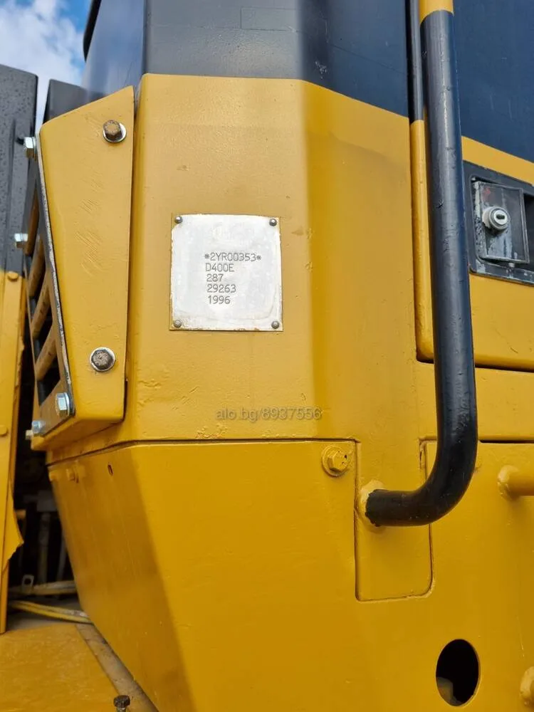 Дъмпер,колесен Caterpillar D400E
