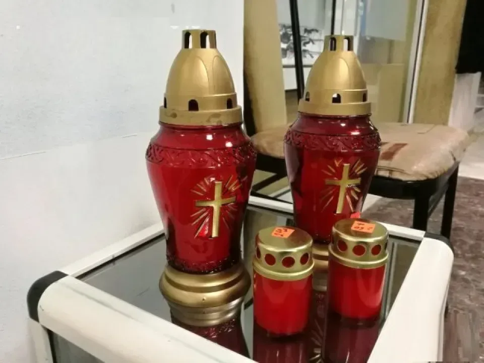 СВЕЩ с КАПАК - ритуална