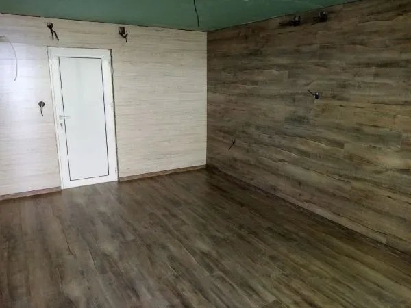 Монтаж Ламинат на Стена